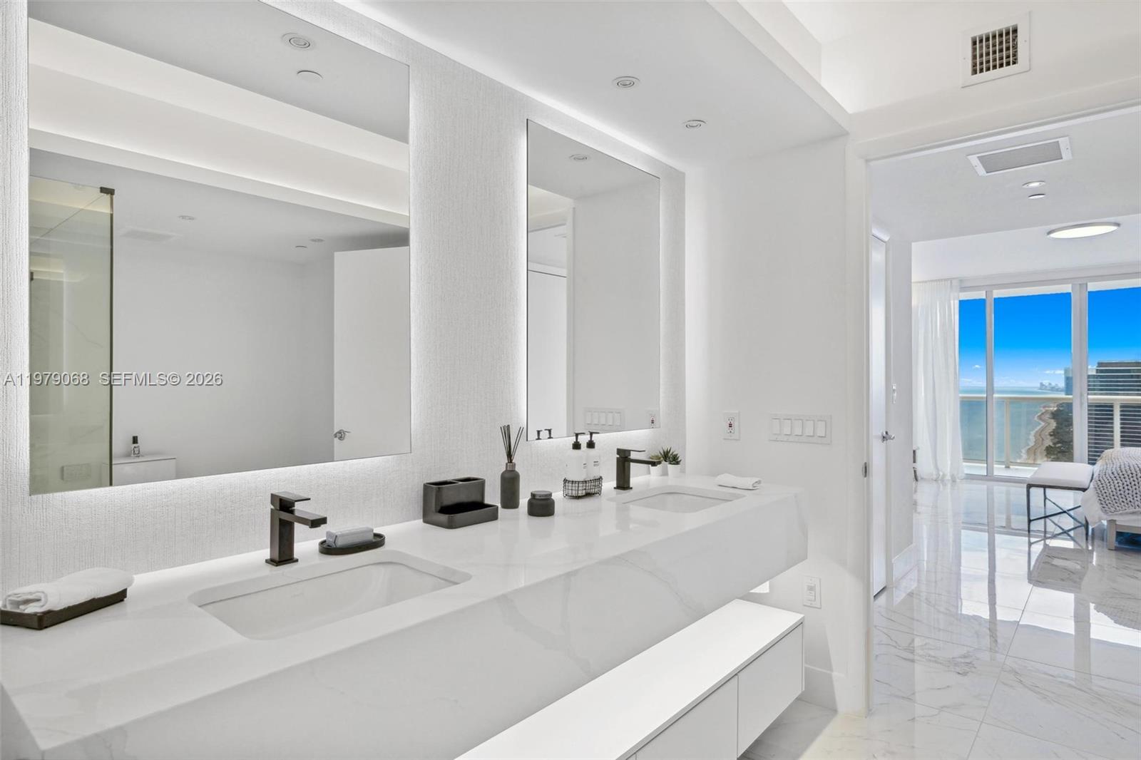 1830 S Ocean Drive 4502 Property Photo 23