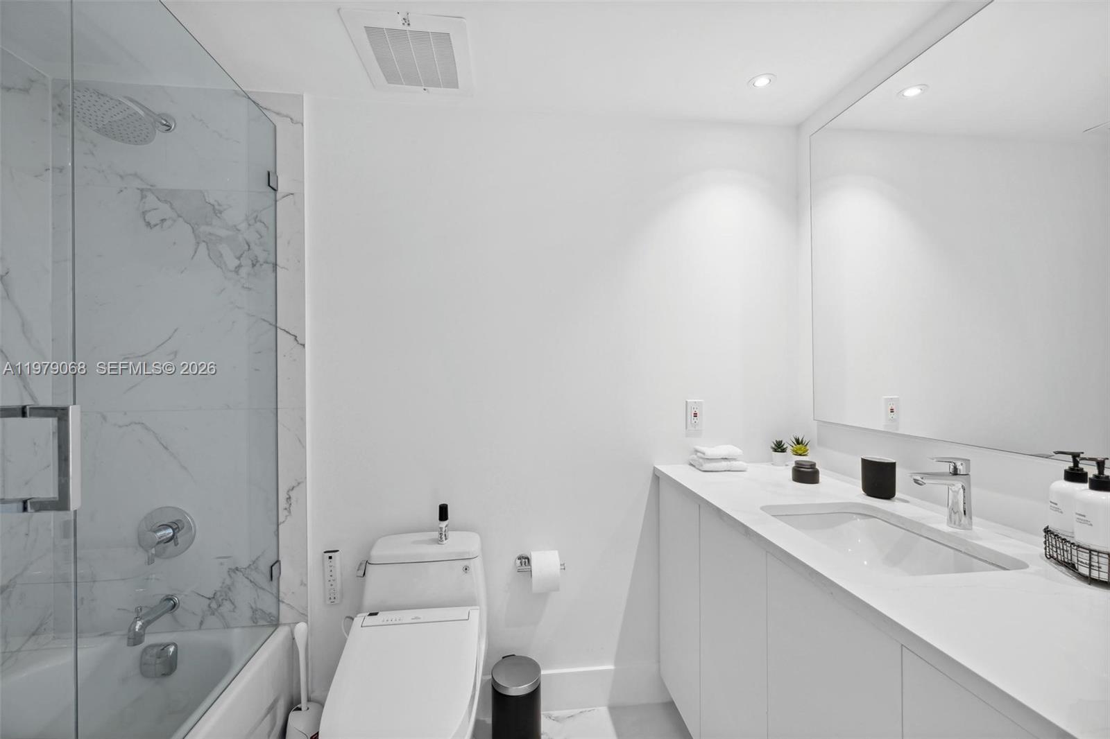 1830 S Ocean Drive 4502 Property Photo 26