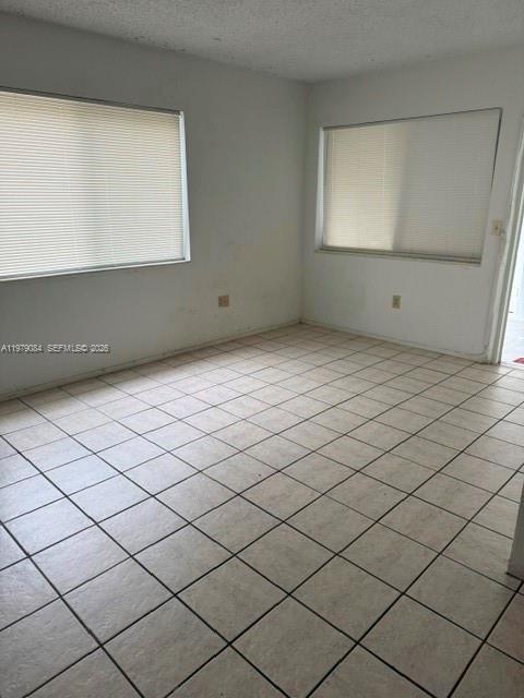 2430 Ne 135th Street 102 Property Photo 5