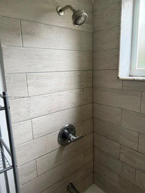 2430 Ne 135th Street 102 Property Photo 23