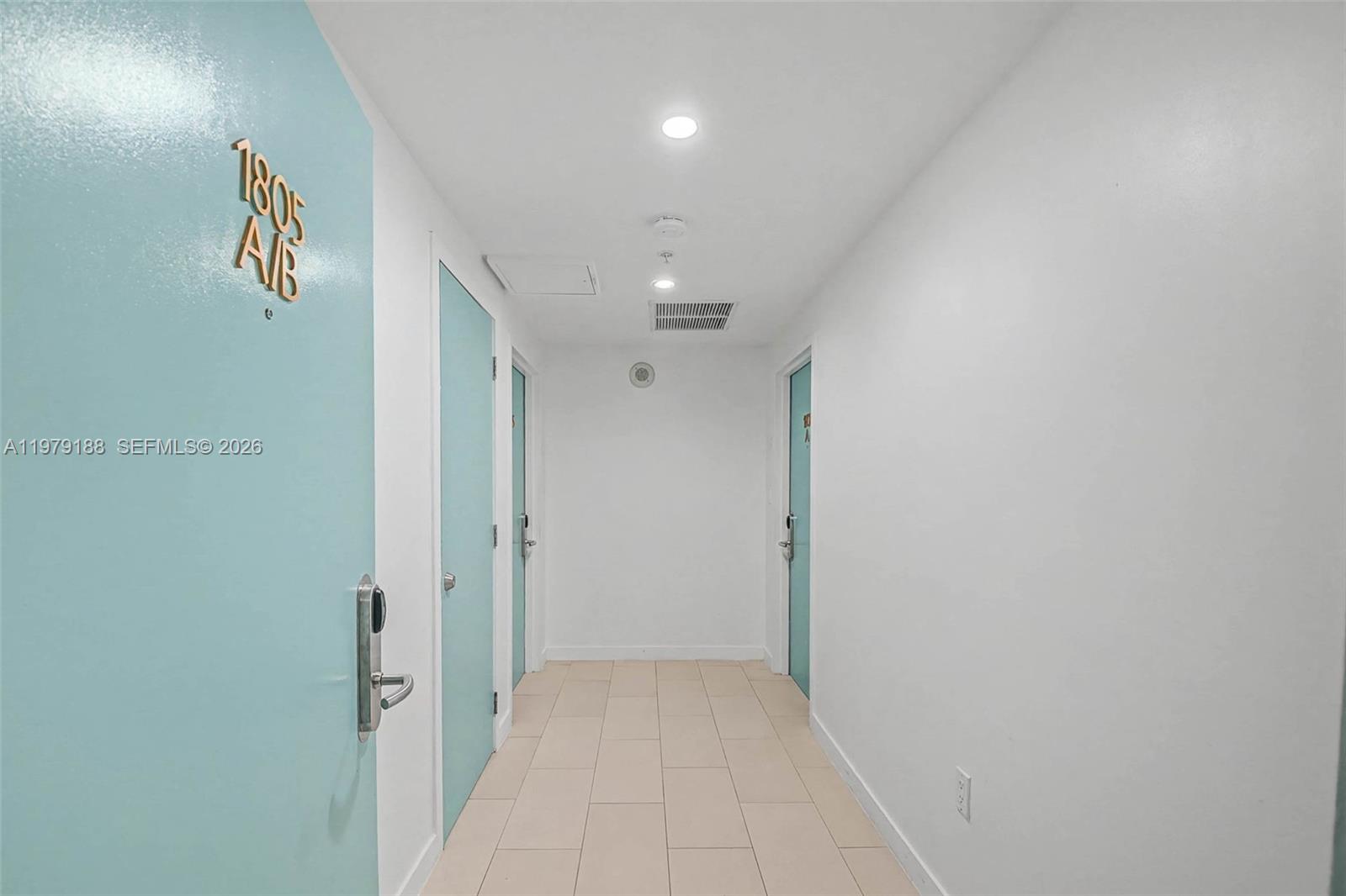 A11979188 Property Photo 16