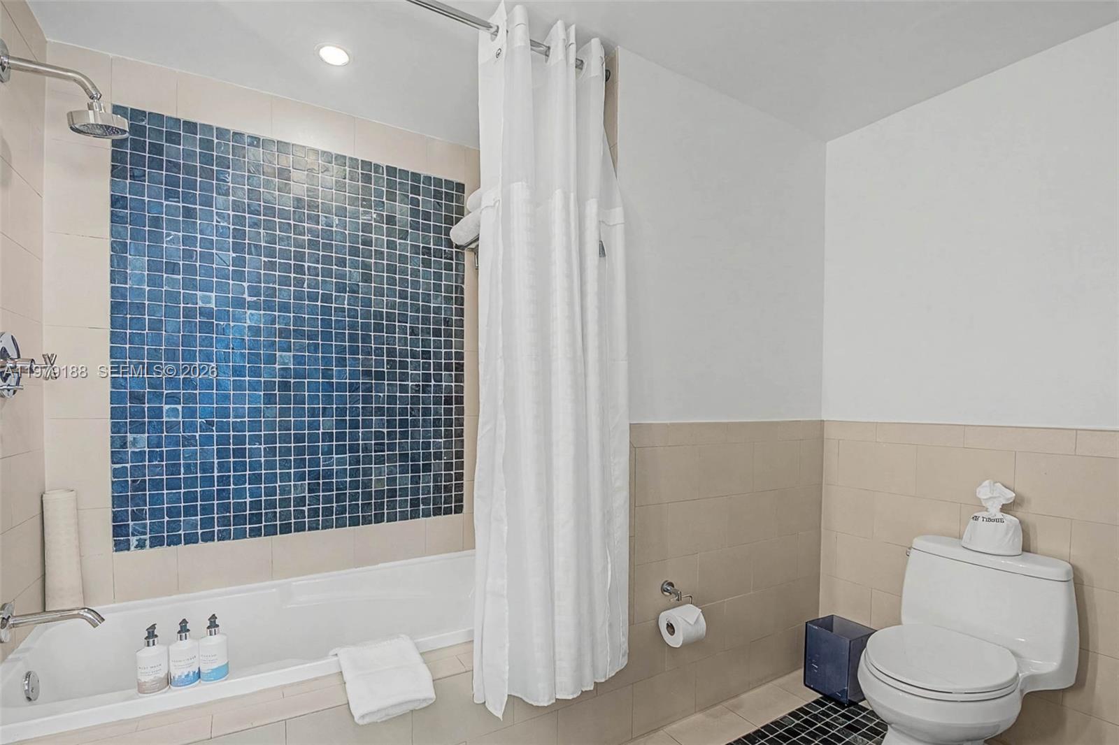 A11979188 Property Photo 19