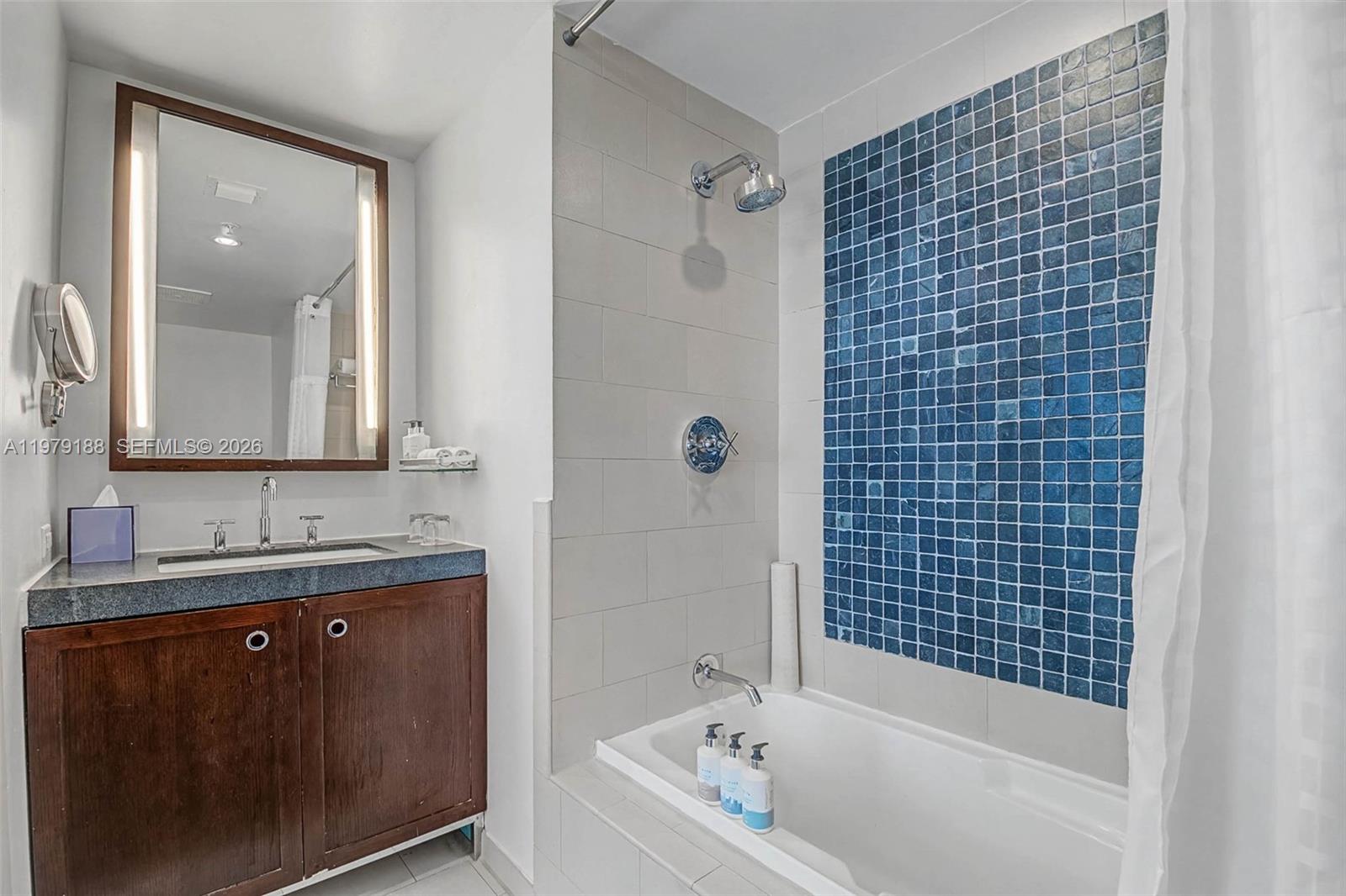A11979188 Property Photo 20