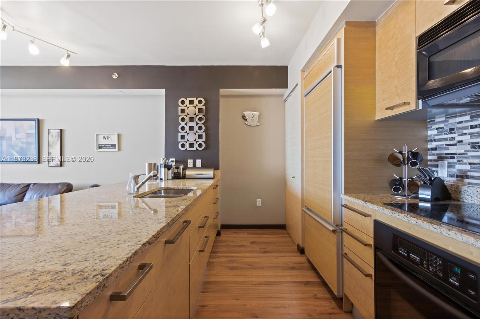 1830 S Ocean Drive 2105 Property Photo 8