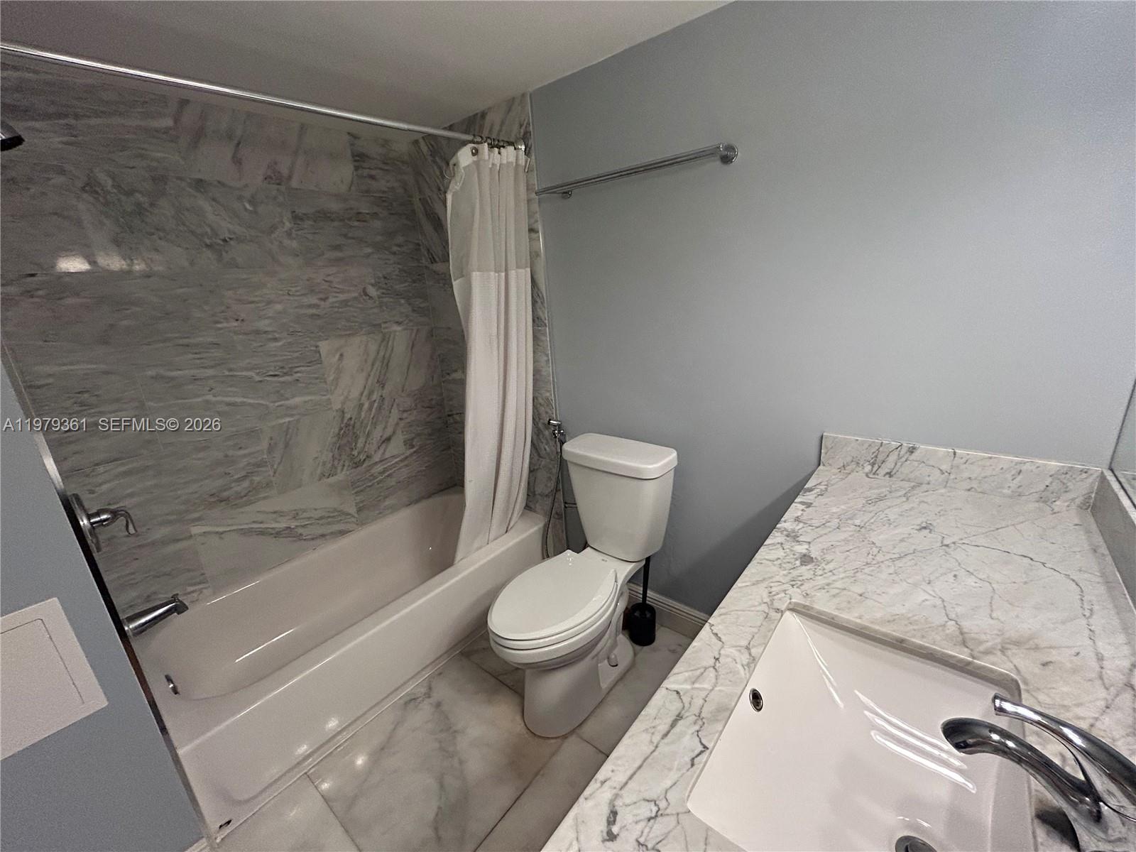 18031 Biscayne Boulevard 904 Property Photo 12