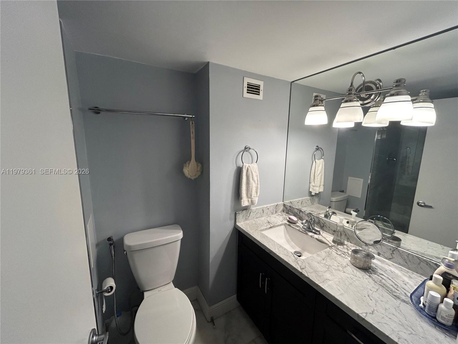 18031 Biscayne Boulevard 904 Property Photo 15