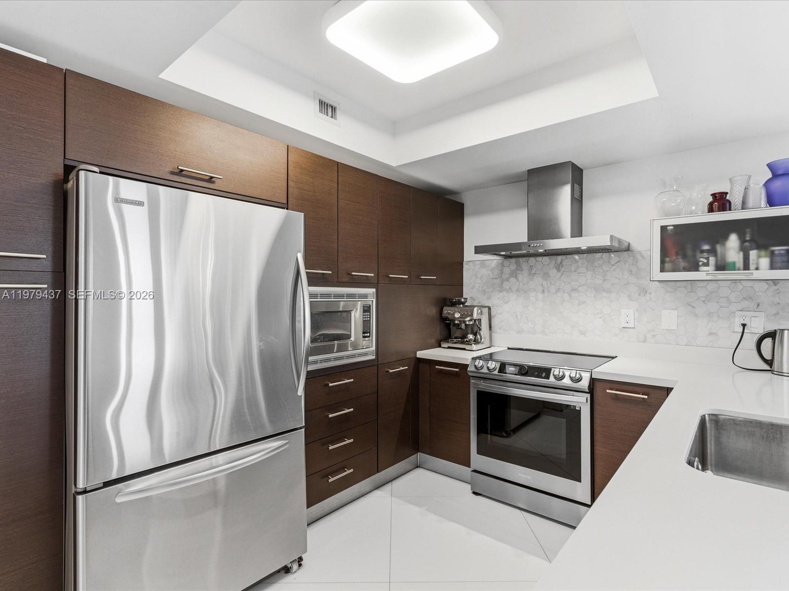 200 Sunny Isles Boulevard 2-702 Property Photo 5