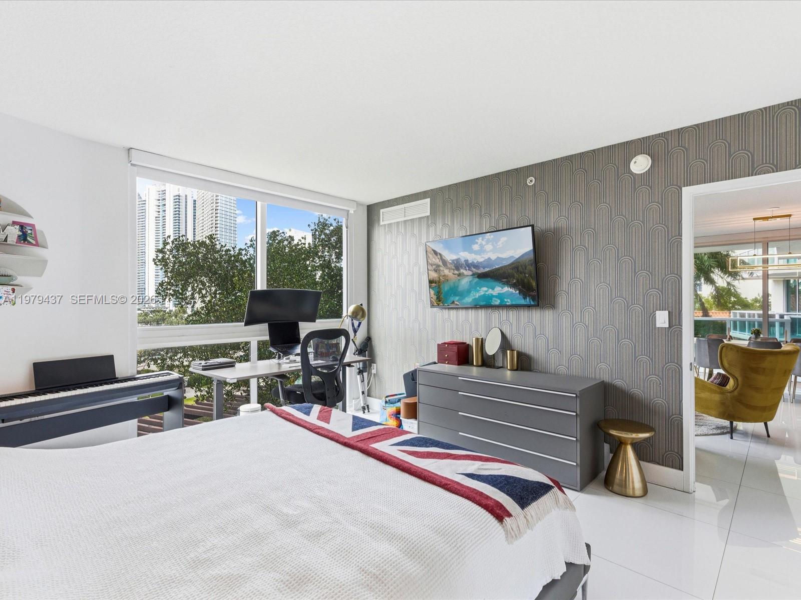 200 Sunny Isles Boulevard 2-702 Property Photo 7