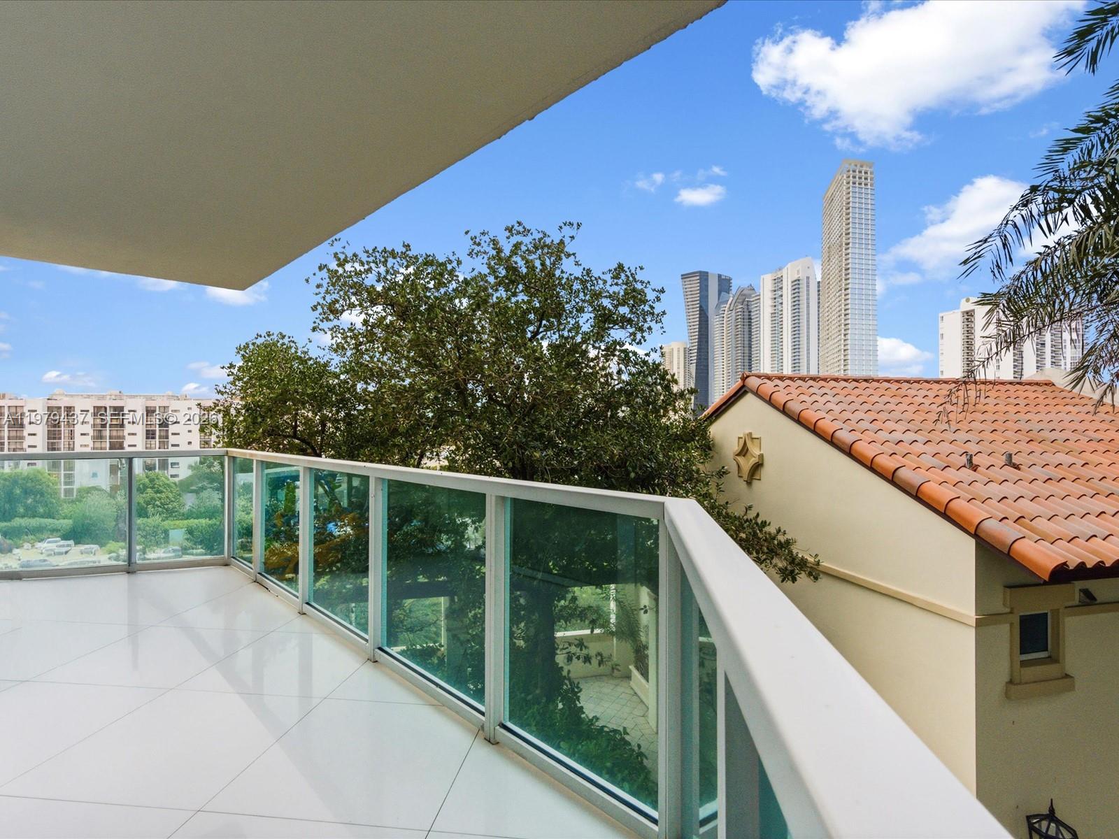 200 Sunny Isles Boulevard 2-702 Property Photo 17