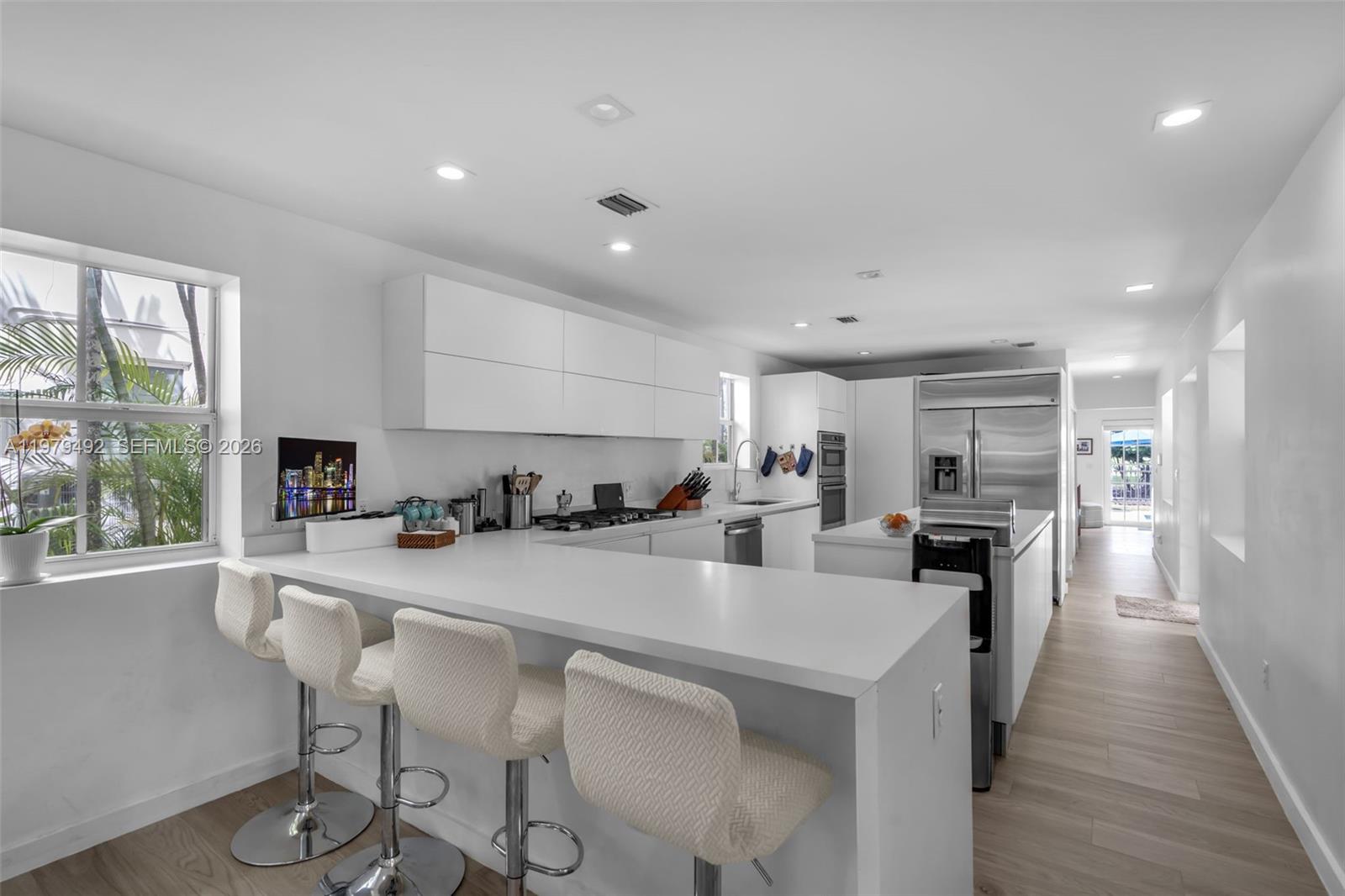 707 W 54th Street Property Photo 12