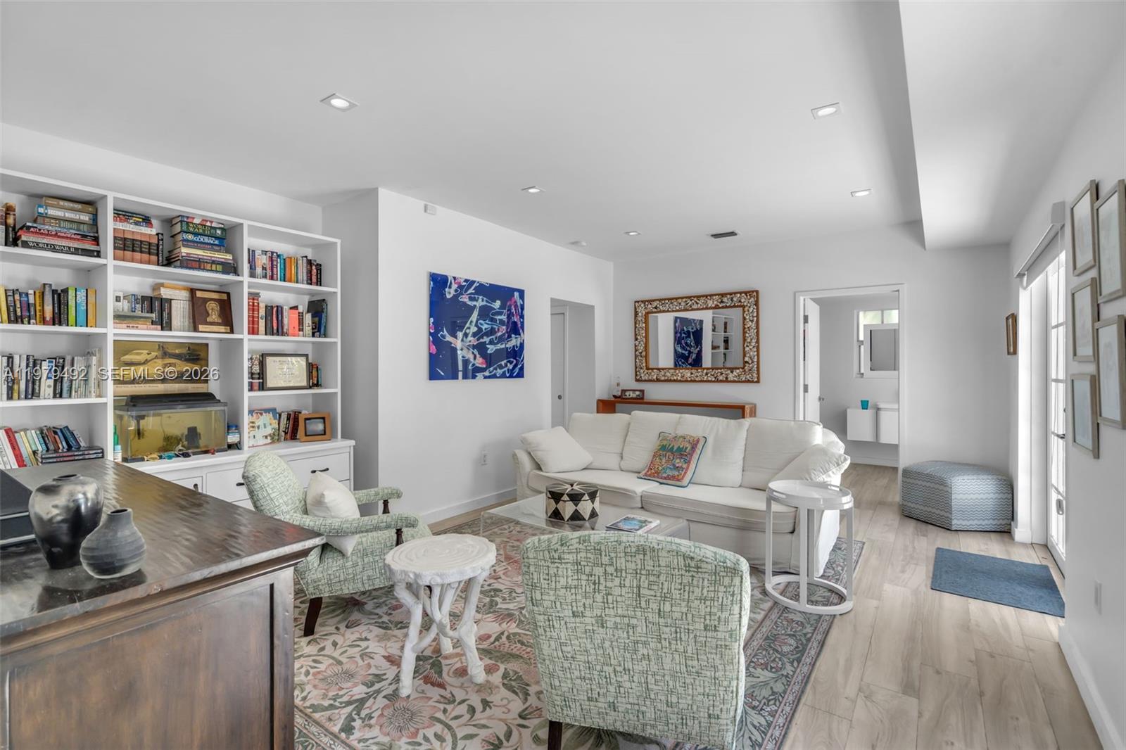 707 W 54th Street Property Photo 17