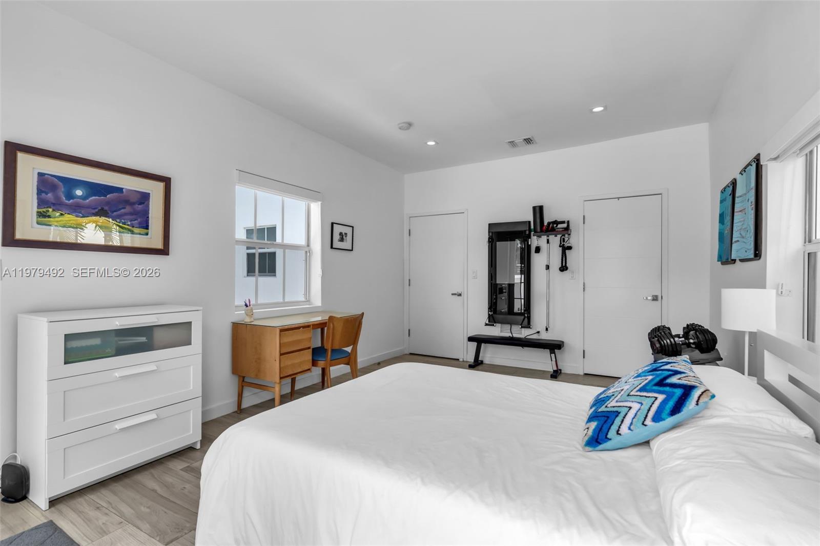 707 W 54th Street Property Photo 34