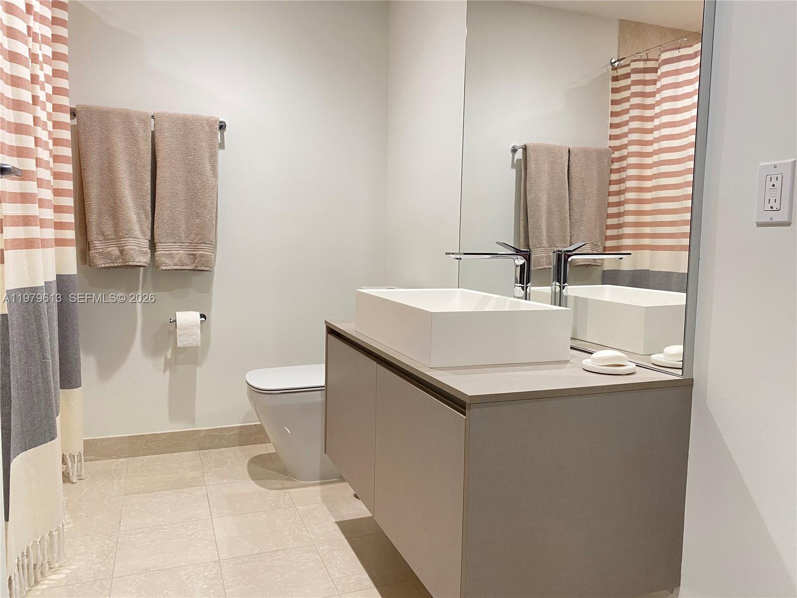 1000 Brickell Plaza 3807 Property Photo 5
