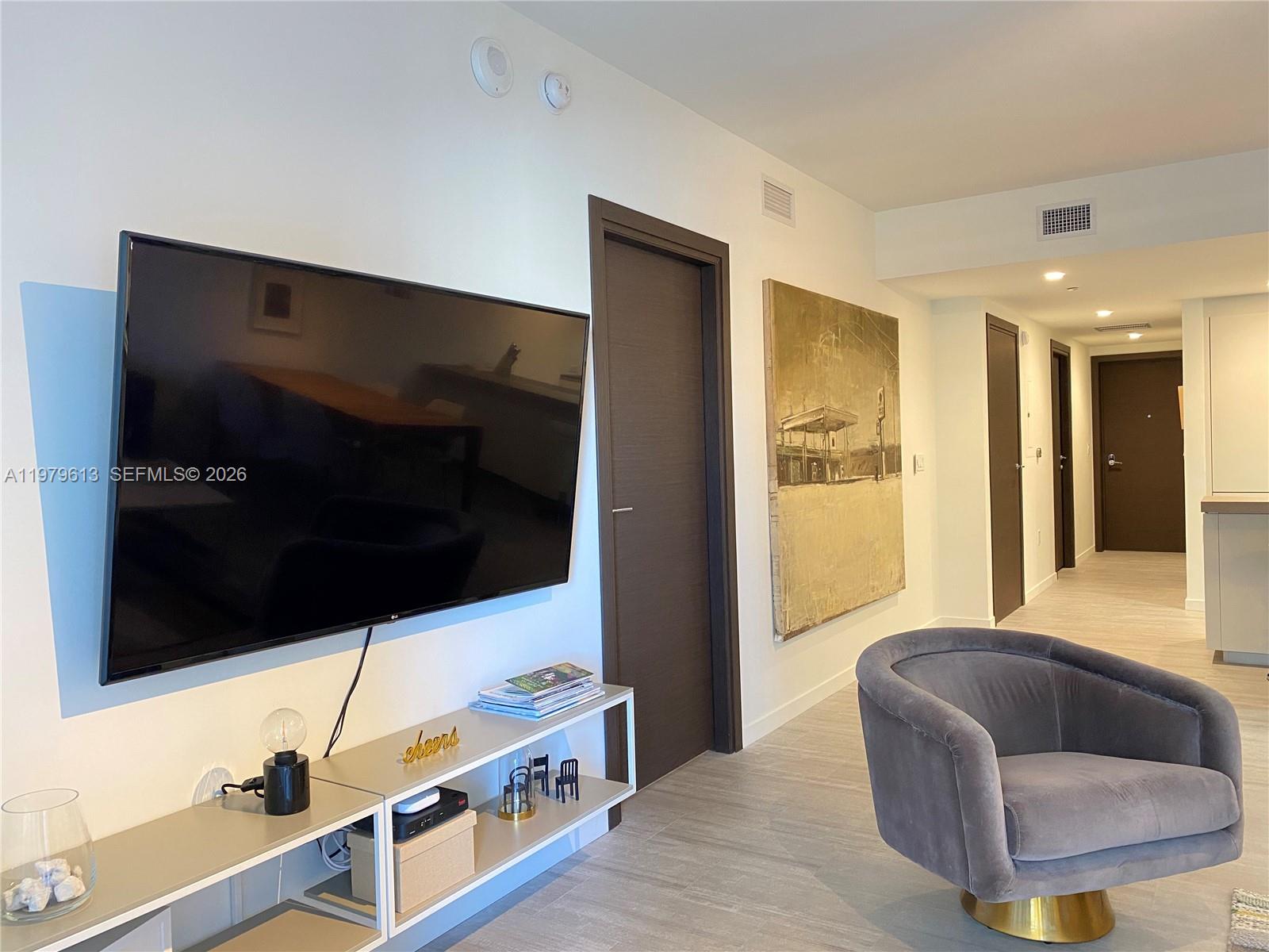 1000 Brickell Plaza 3807 Property Photo 10