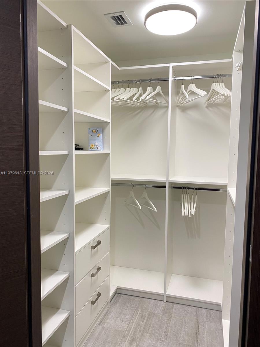 1000 Brickell Plaza 3807 Property Photo 13