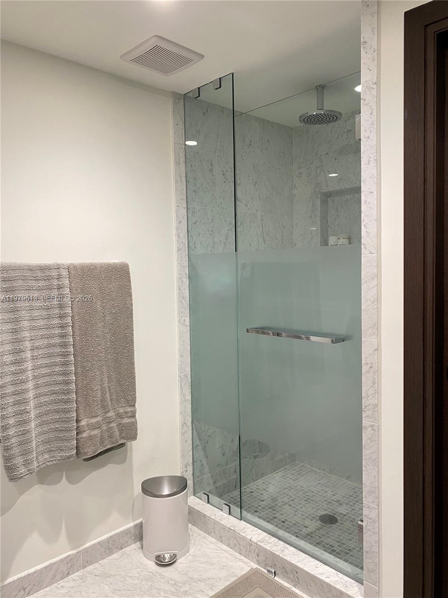 1000 Brickell Plaza 3807 Property Photo 16
