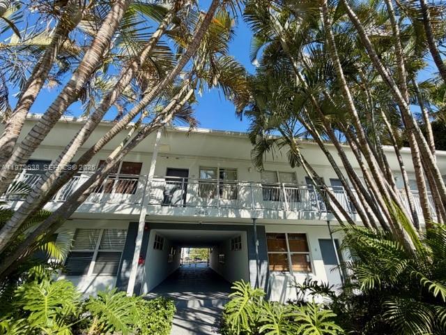 2445 Lake Pancoast Drive 7 Property Photo 4