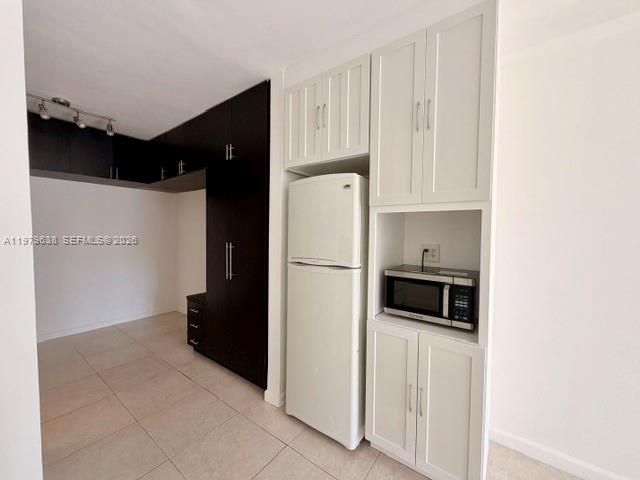 2445 Lake Pancoast Drive 7 Property Photo 21
