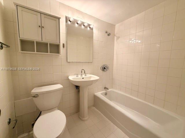 2445 Lake Pancoast Drive 7 Property Photo 23
