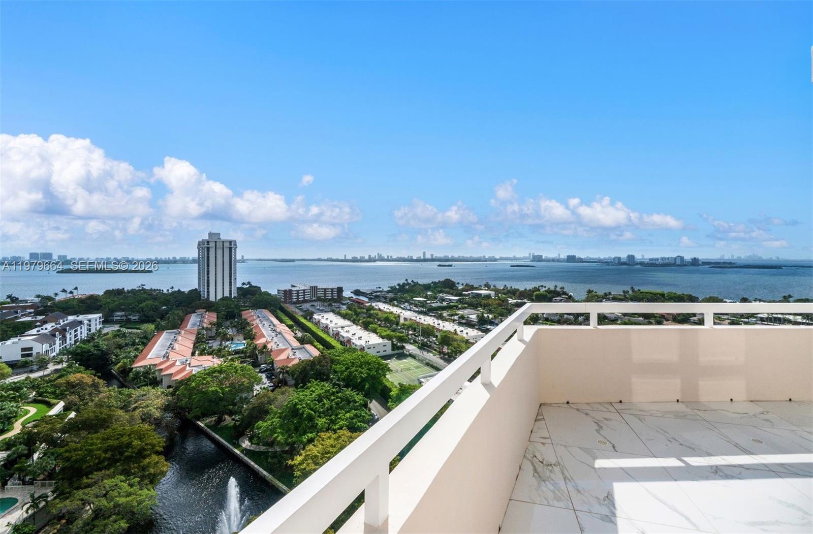 2000 Towerside Terrace Ph2 Property Photo 27