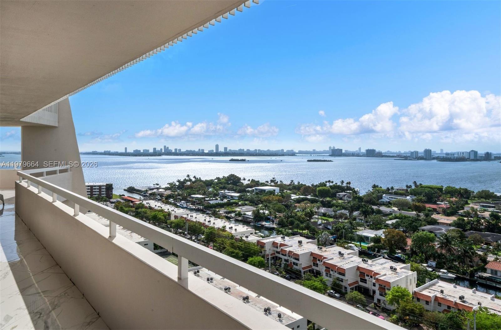 2000 Towerside Terrace Ph2 Property Photo 28