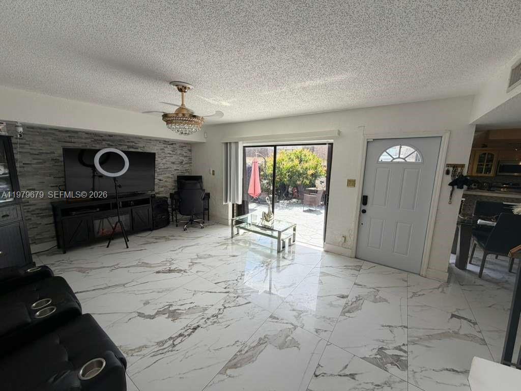 8209 Sw 23rd Court 17c Property Photo 1