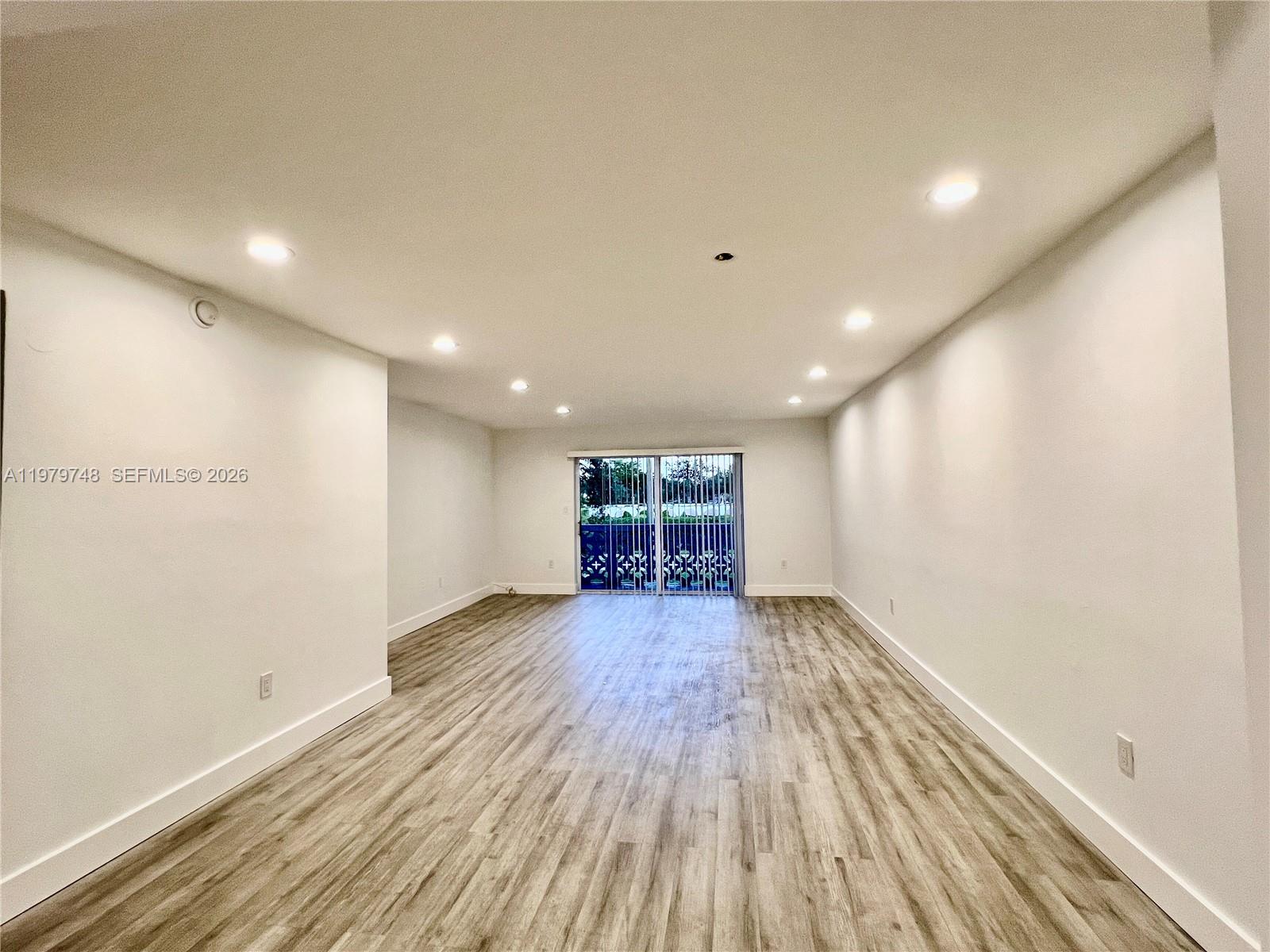 A11979748 Property Photo 1