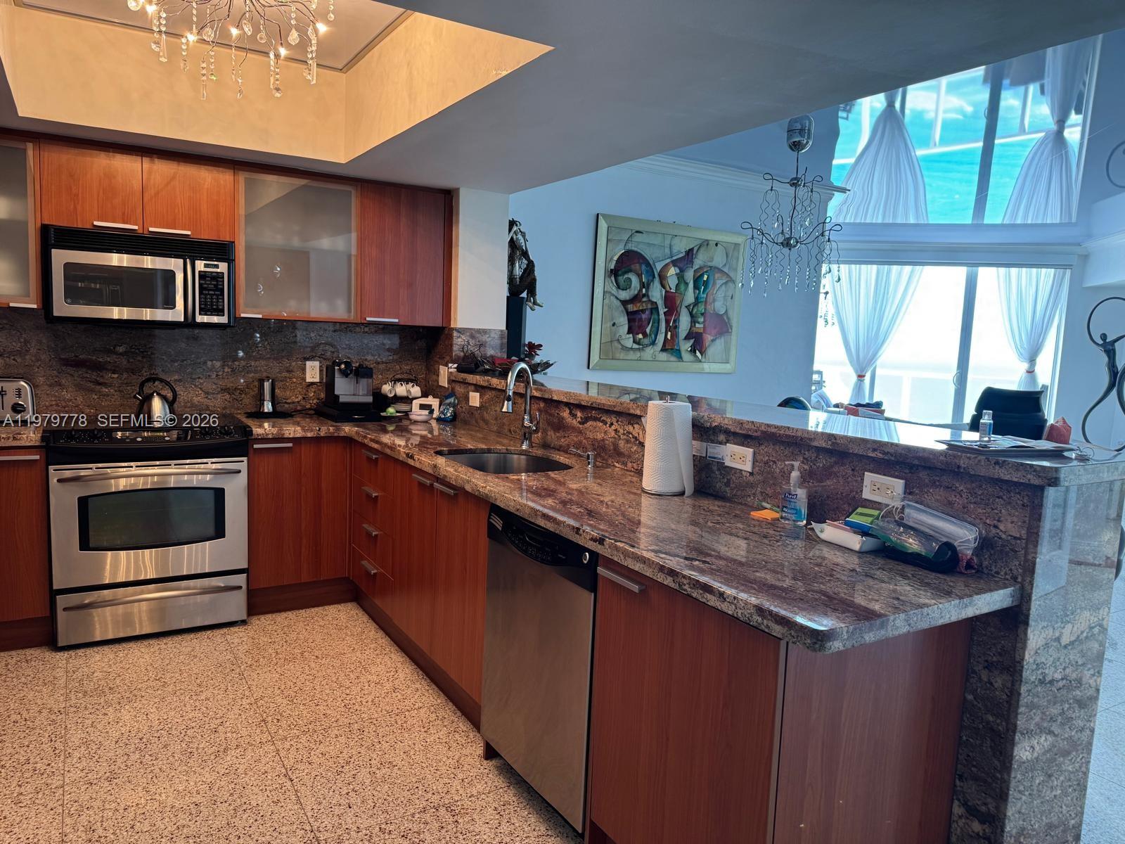 16699 Collins Avenue 2710 Property Photo 4