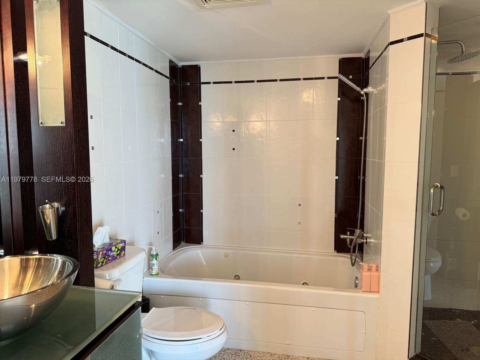 16699 Collins Avenue 2710 Property Photo 16