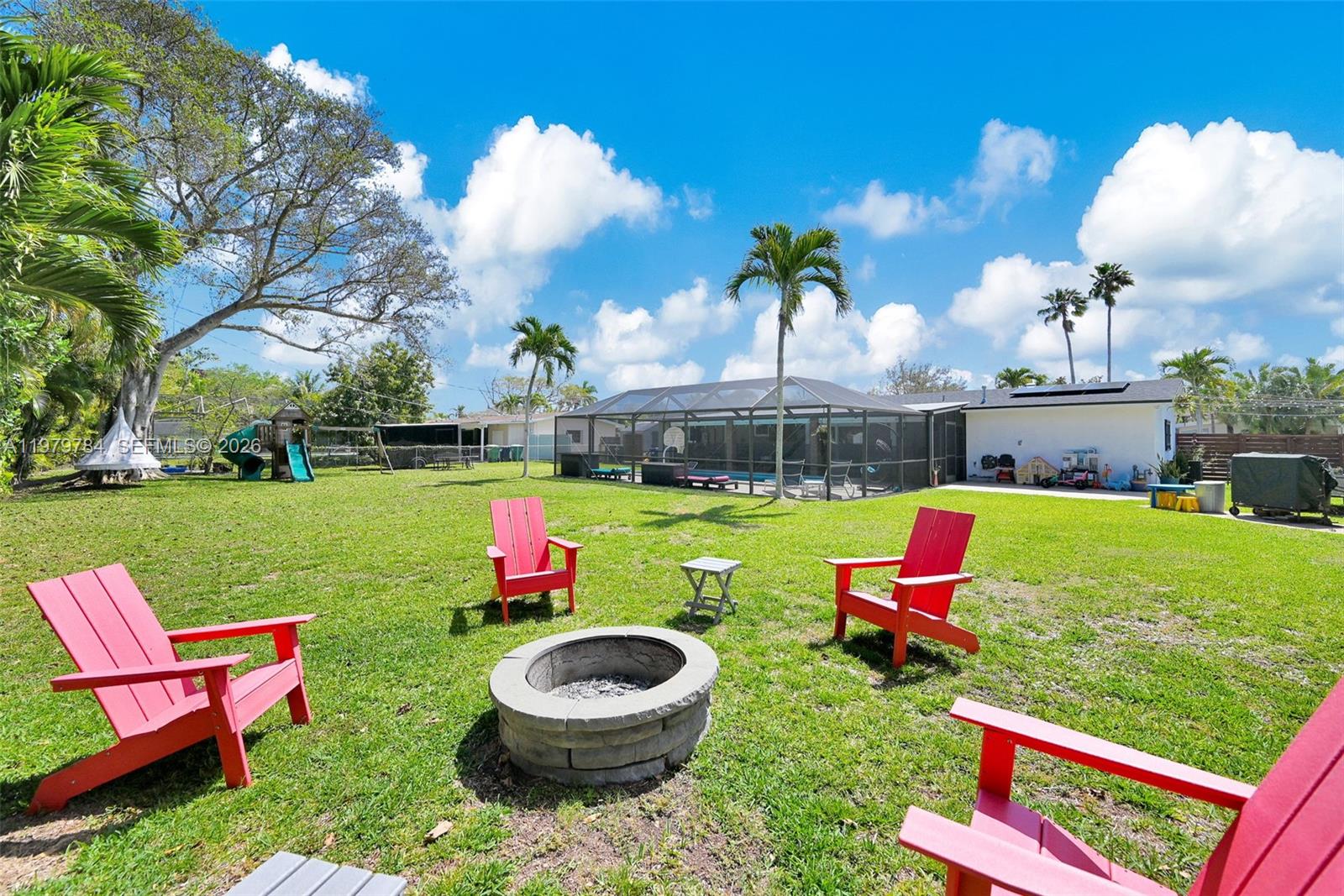 8935 Sw 186th Terrace Property Photo 4