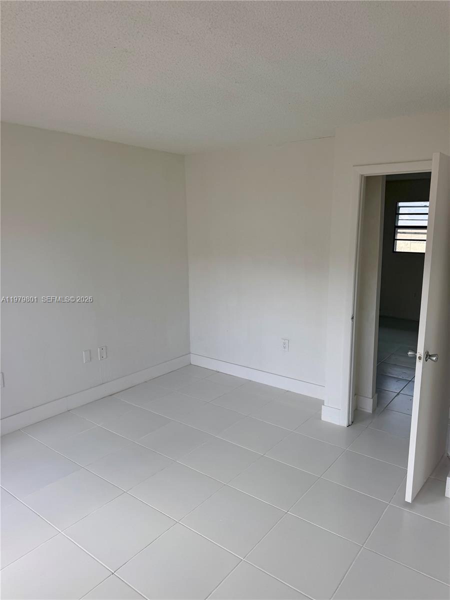 1077 Nw 45th Avenue 0 Property Photo 3