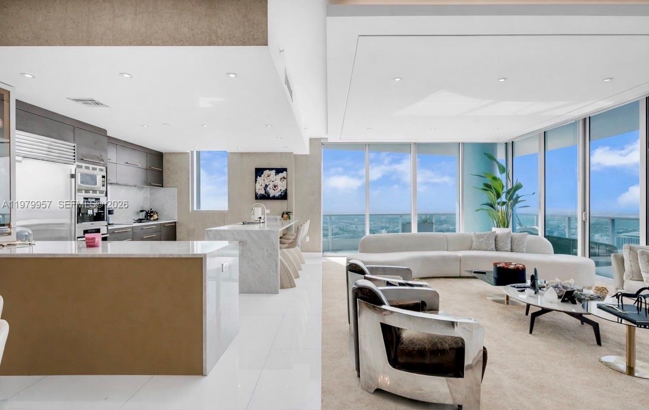 900 Biscayne Boulevard Ph6109 Property Photo 11