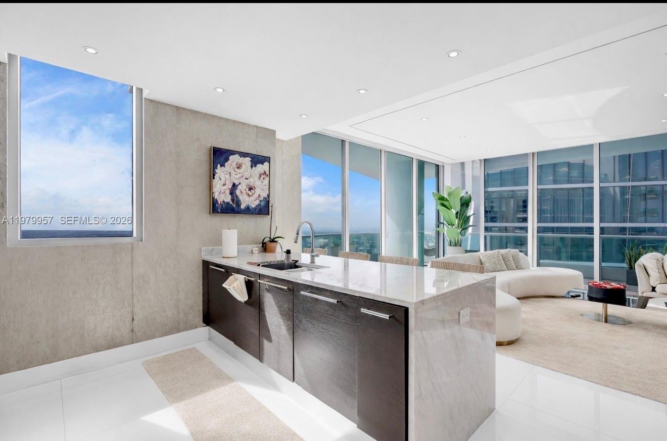 900 Biscayne Boulevard Ph6109 Property Photo 12