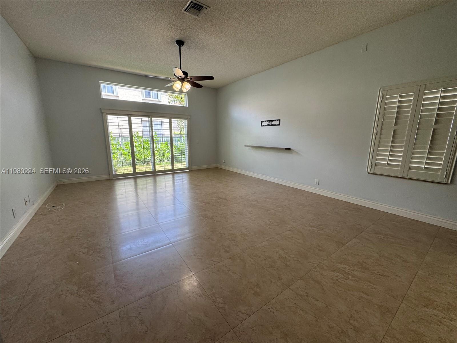 4321 Willow Ridge Drive Property Photo 8