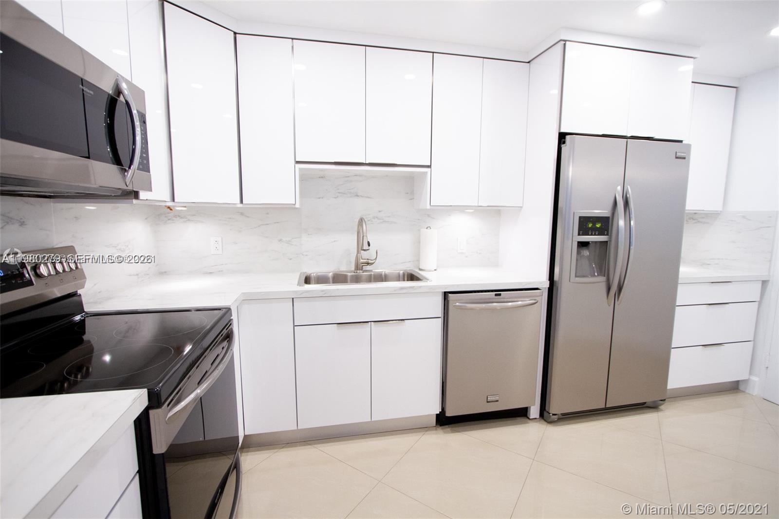 3801 S Ocean Drive Ph16s Property Photo 2