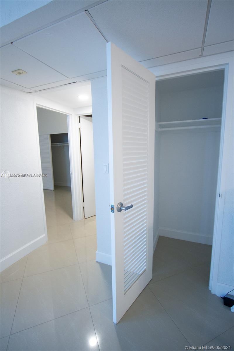 3801 S Ocean Drive Ph16s Property Photo 15