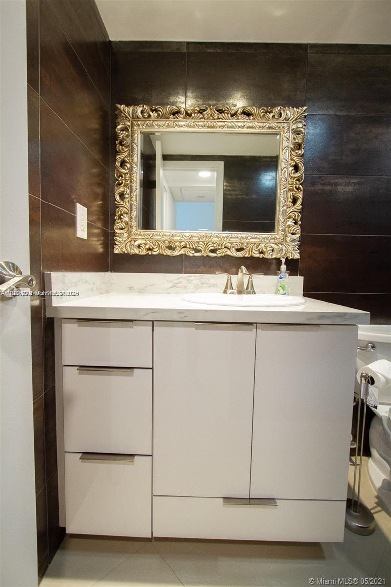 3801 S Ocean Drive Ph16s Property Photo 20