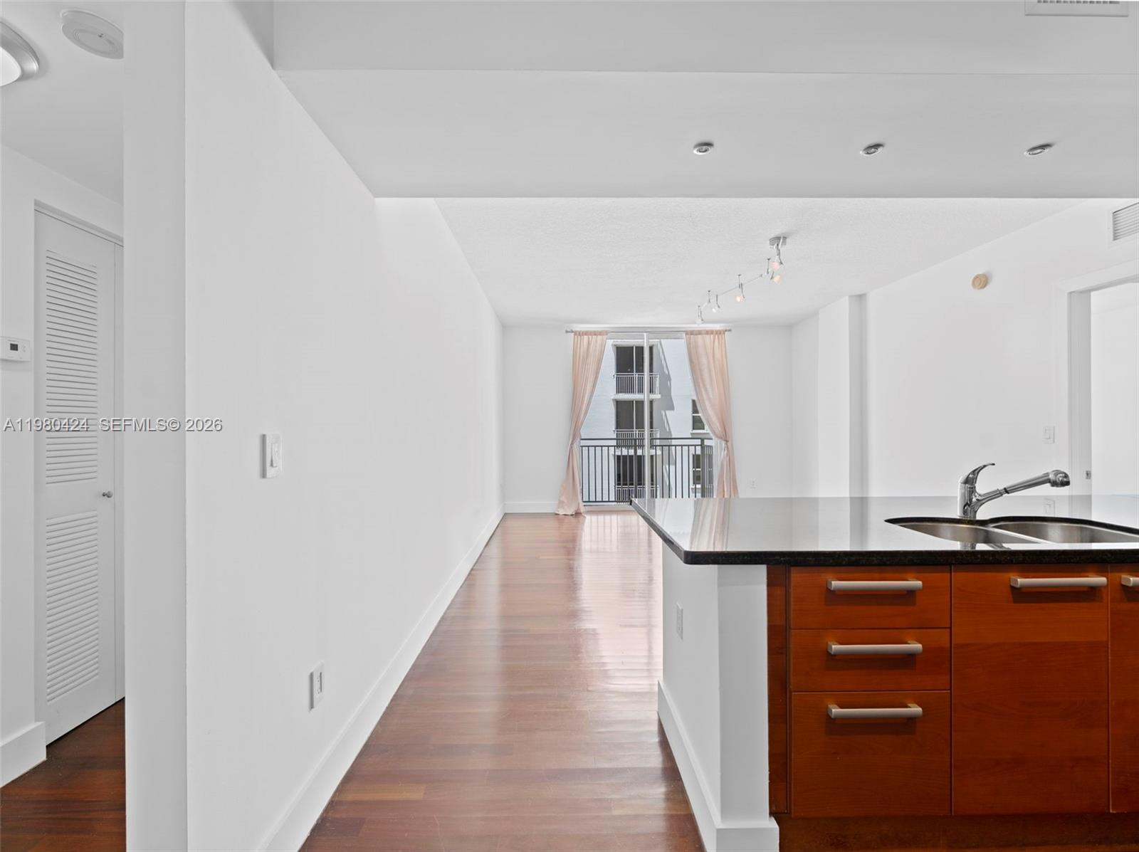 2030 S Douglas Road 610
