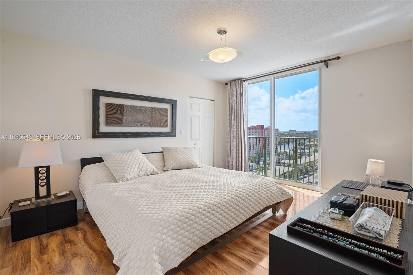 2080 S Ocean Drive 1402 Property Photo 18