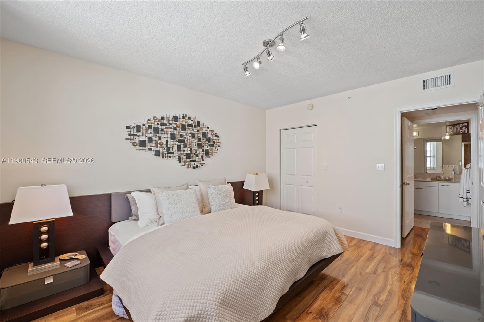 2080 S Ocean Drive 1402 Property Photo 23