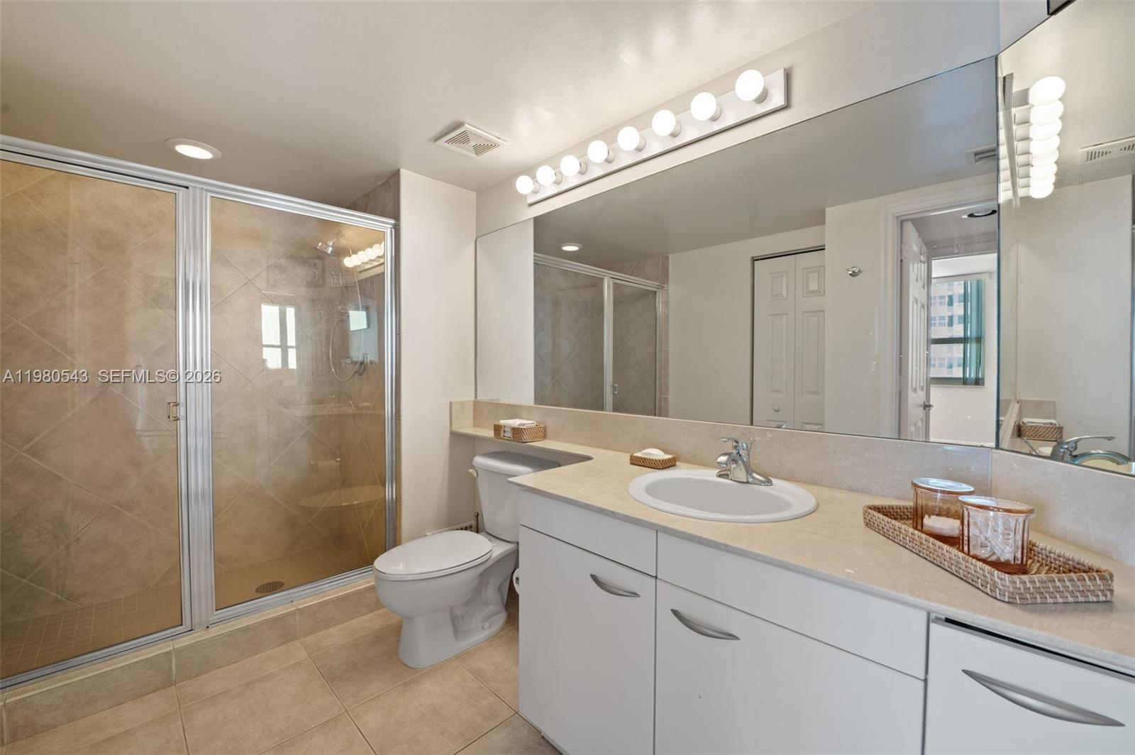 2080 S Ocean Drive 1402 Property Photo 24