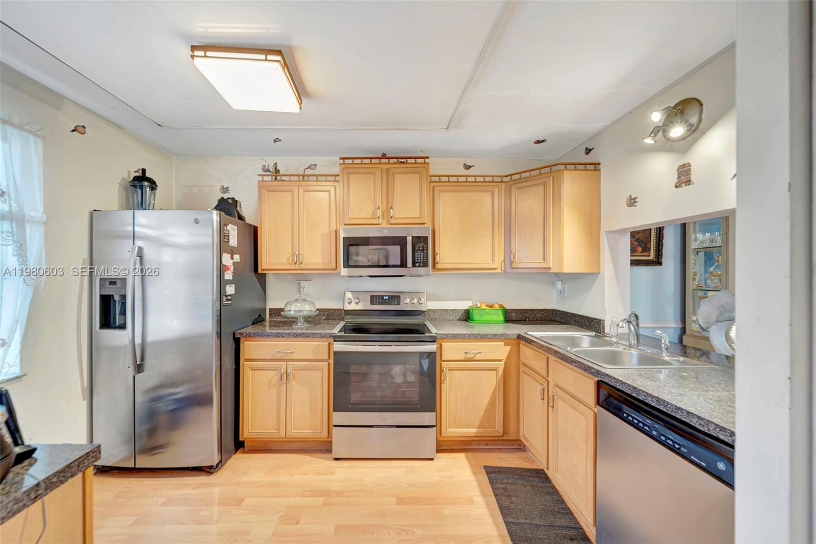 3940 Inverrary Boulevard 303-a Property Photo 2