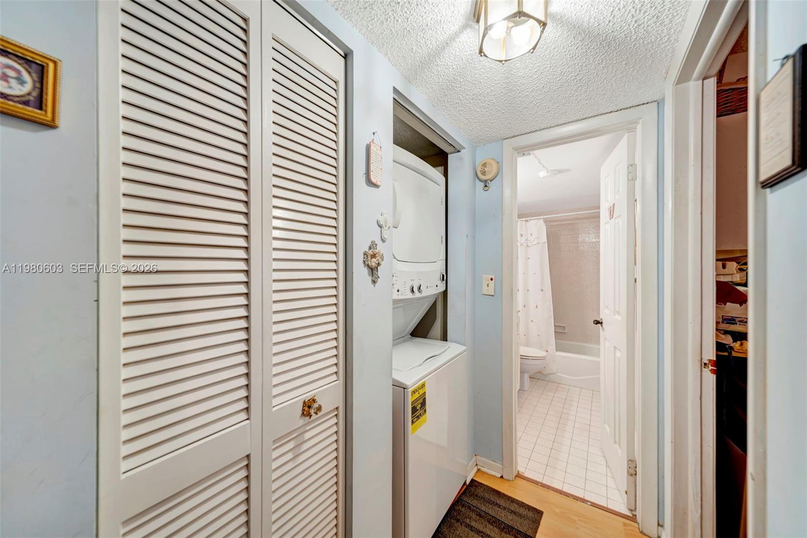 3940 Inverrary Boulevard 303-a Property Photo 17