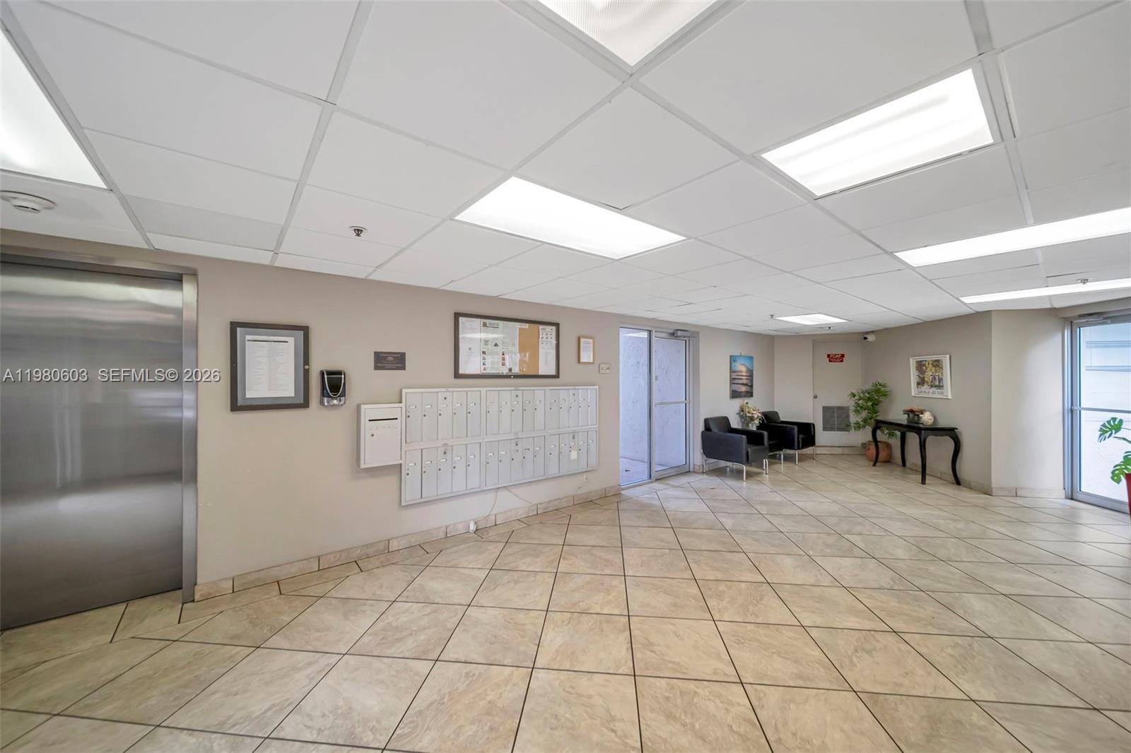 3940 Inverrary Boulevard 303-a Property Photo 27