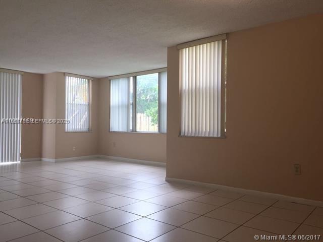 17890 W Dixie Highway 106 Property Photo 5