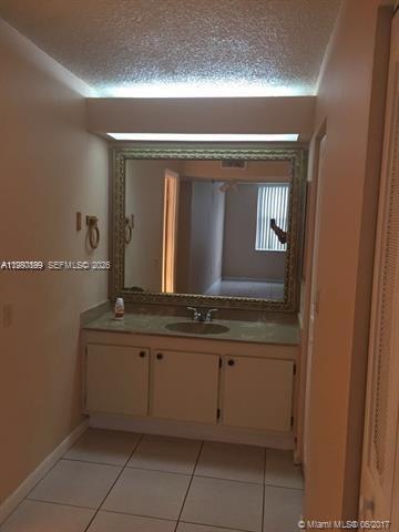17890 W Dixie Highway 106 Property Photo 20