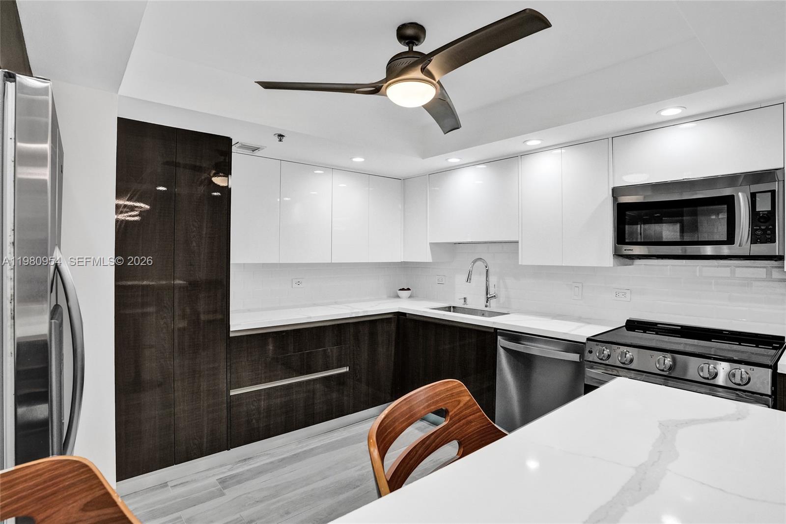 1201 S Ocean Drive 1407s Property Photo 4