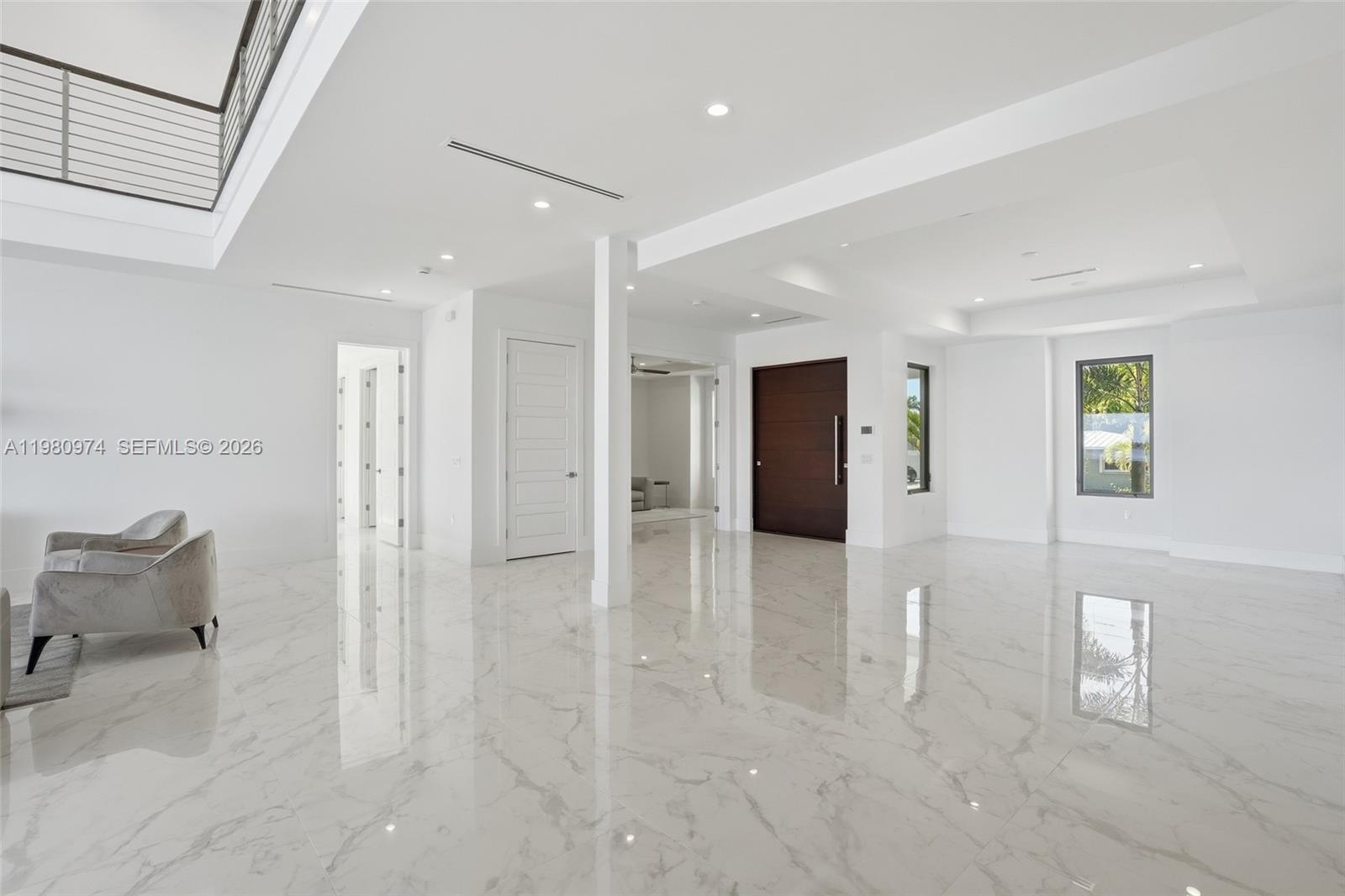 5735 Riverside Drive Property Photo 16