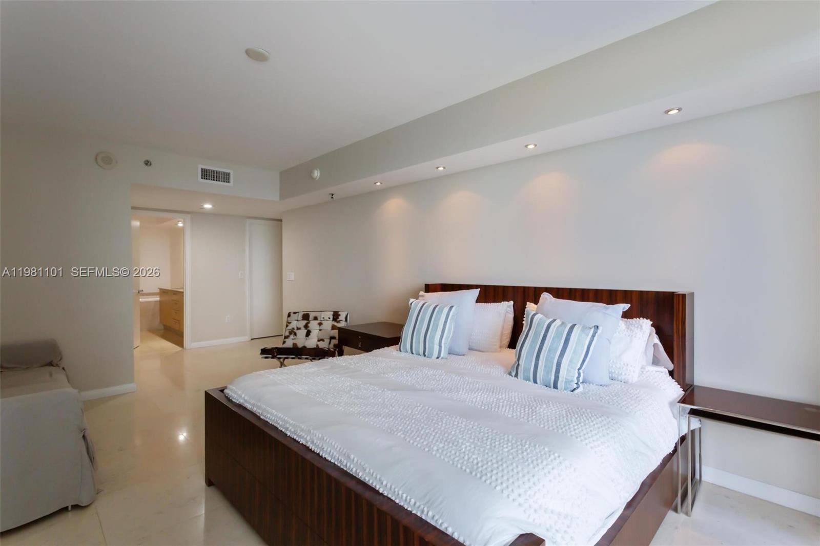1830 S Ocean Drive 3008 Property Photo 18