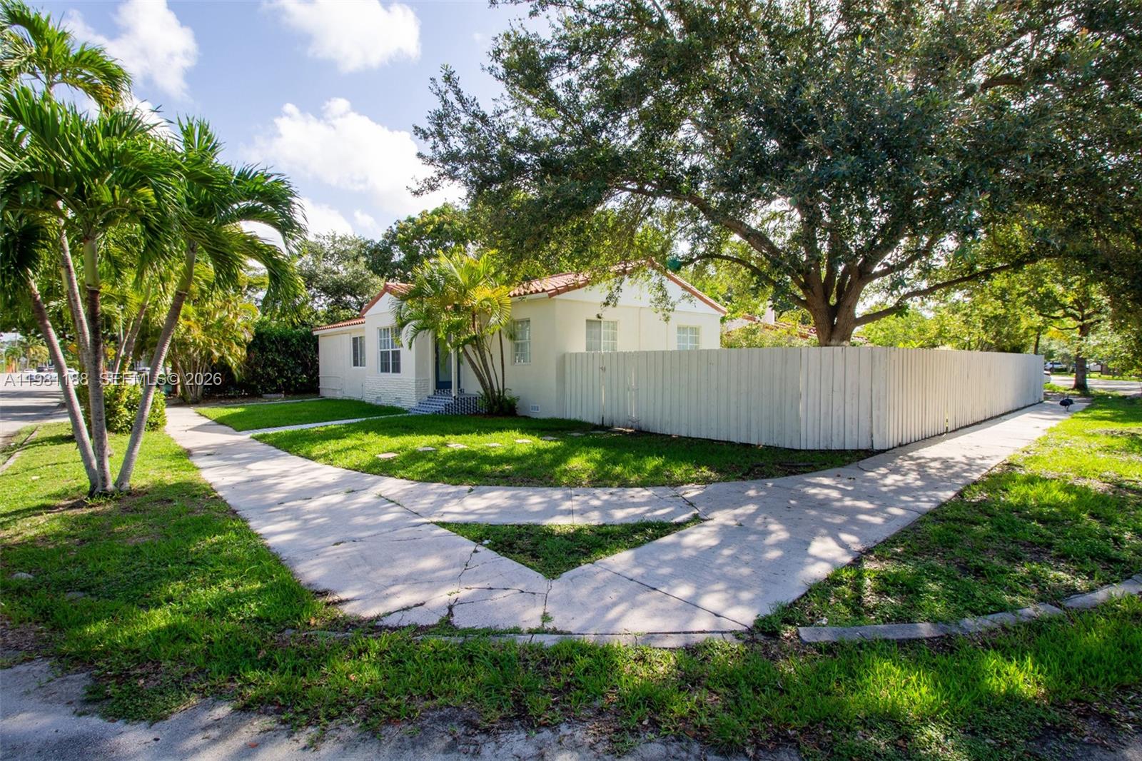 2727 Calusa Street Property Photo 1